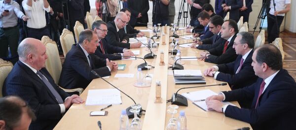 Встреча глав МИД Армении и России Зограба Мнацаканяна и Сергея Лаврова (7 июня 2018). Москвa Встреча глав МИД Армении и России Зограба Мнацаканяна и Сергея Лаврова (7 июня 2018). Москвa - Sputnik Армения