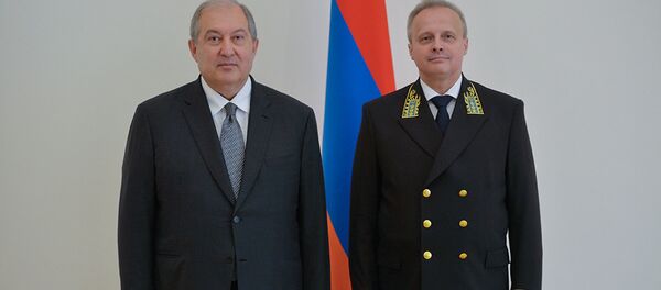 Посол России в Армении Сергей Копыркин вручил верительные грамоты президенту Армении Армену Саркисяну (7 июня 2018). Еревaн - Sputnik Армения