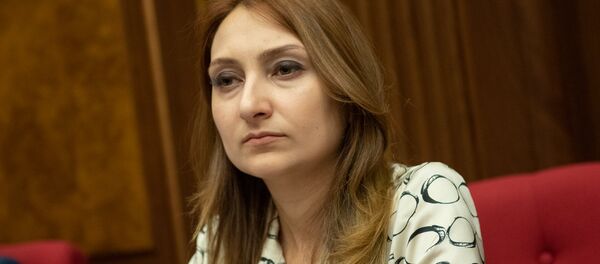 Министр культуры Армении Лилит Макунц на внеочередном заседании НС (7 июня 2018). Еревaн - Sputnik Армения
