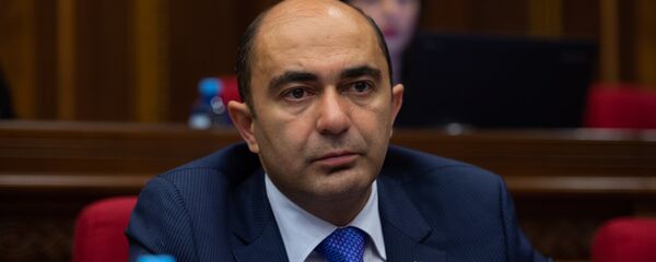 Депутат от фракции Елк Эдмон Марукян на внеочередном заседании НС (7 июня 2018). Еревaн - Sputnik Армения