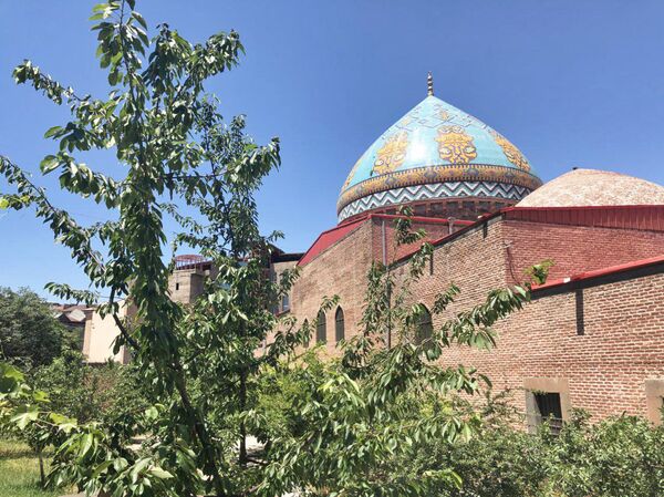 Мусульманские памятники в Армении, или Как Голубая мечеть не стала винным заводом - Sputnik Армения