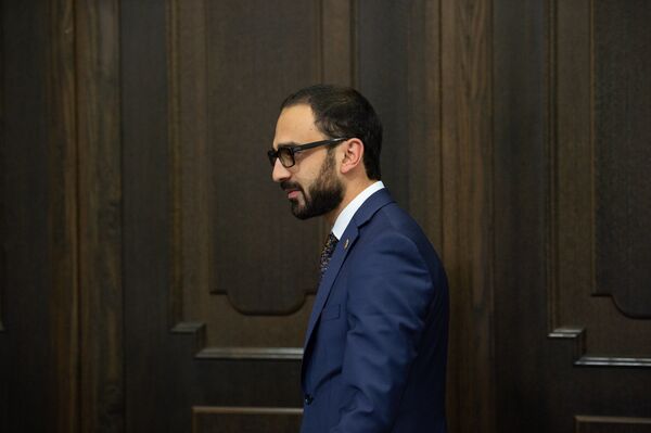 Вице-премьер Армении Тигран Авинян на заседании правительства (8 июня 2018). Еревaн - Sputnik Армения