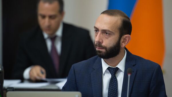 Первый вице-премьер Армении Арарат Мирзоян на заседании правительства (8 июня 2018). Еревaн - Sputnik Արմենիա