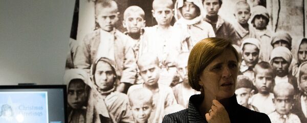 Визит бывшей поспред США при ООН Саманты Пауэр в мемориальный комплекс Цициернакаберд и музей-институт Геноцида армян (8 июня 2018). Еревaн - Sputnik Армения