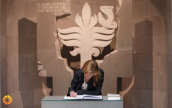 ՄԱԿ-ում ԱՄՆ-ի նախկին մշտական ներկայացուցիչ Սամանտա Փաուերի այցը Ծիծեռնակաբերդ և Ցեղասպանության թանգարան-ինստիտուտ (8 հունիսի 2018). Երևան - Sputnik Արմենիա