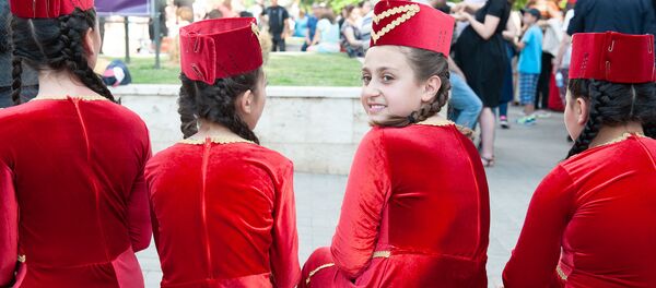 Фестиваль еды Yerevan Food Fest прошел на площади Республики (10 июня 2018). Еревaн - Sputnik Армения