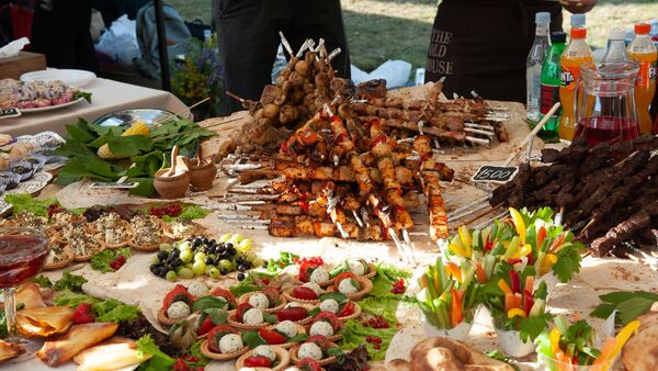 Фестиваль еды Yerevan Food Fest прошел на площади Республики (10 июня 2018). Еревaн - Sputnik Արմենիա