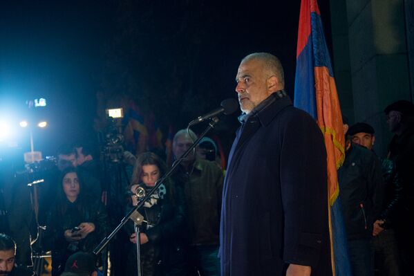 Митинг оппозиционного фронта «Новая Армения» проходит в Ереване. Раффи Ованнисян - Sputnik Армения