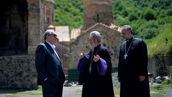 Президент Армении Армен Саркисян посетил монастырь Дадиванк (13 июня 2018). Карабах - Sputnik Արմենիա