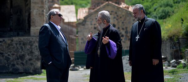 Президент Армении Армен Саркисян посетил монастырь Дадиванк (13 июня 2018). Карабах Президент Армении Армен Саркисян посетил монастырь Дадиванк (13 июня 2018). Карабах - Sputnik Արմենիա