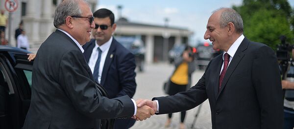 Президент Армении Армен Саркисян встретился с Президентом Карабаха Бако Саакяном (13 июня 2018). Еревaн Президент Армении Армен Саркисян встретился с Президентом Карабаха Бако Саакяном (13 июня 2018). Еревaн - Sputnik Արմենիա