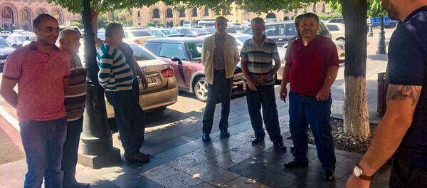 Акция протеста производителей молока перед Домом Правительства (14 июня 2018). Еревaн - Sputnik Արմենիա