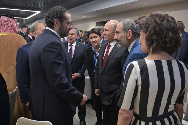 Премьер-министр Армении Никол Пашинян с супругой Анной Акопян приняли участие на торжественной церемонии открытия ЧМ-2018 (14 июня 2018). Москвa - Sputnik Армения