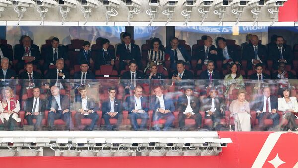 Премьер-министр Армении Никол Пашинян с супругой Анной Акопян приняли участие на торжественной церемонии открытия ЧМ-2018 (14 июня 2018). Москвa - Sputnik Армения