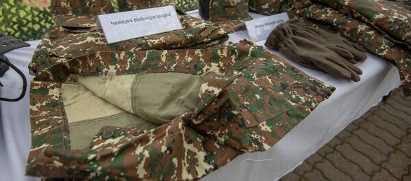 Мнистерство обороны Армении представило образцы формы и продовольствия в парке Победы (16 июня 2018). Еревaн Мнистерство обороны Армении представило образцы формы и продовольствия в парке Победы (16 июня 2018). Еревaн - Sputnik Արմենիա