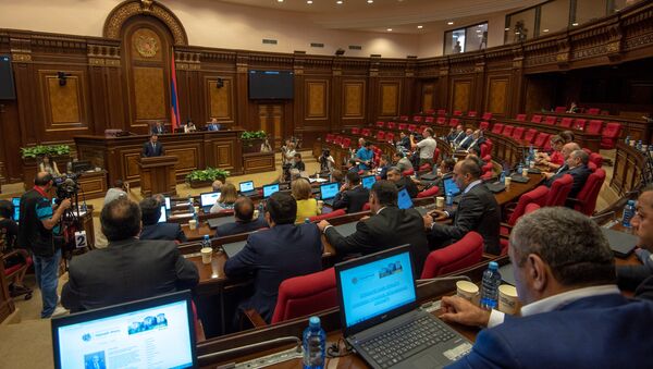 Внеочередное заседание Национального Собрания Армении (19 июня 2018). Еревaн - Sputnik Армения