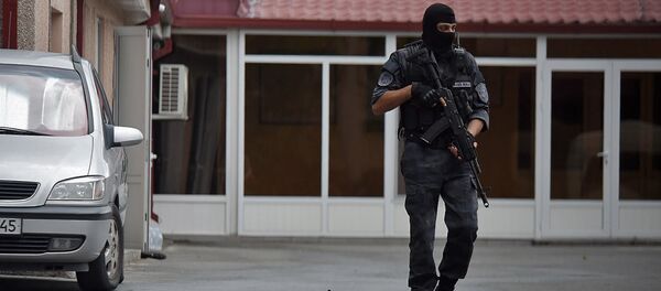 Полиция Армении проводит обыск в офисе Еркрапа (20 июня 2018). Еревaн - Sputnik Армения