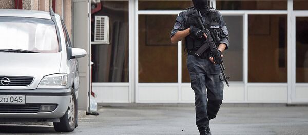 Полиция Армении проводит обыск в офисе Еркрапа (20 июня 2018). Еревaн - Sputnik Արմենիա