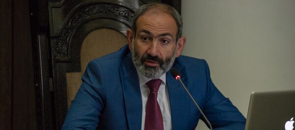 Премьер-министр Армении Никол Пашинян на заседании правительства (21 июня 2018). Еревaн Премьер-министр Армении Никол Пашинян на заседании правительства (21 июня 2018). Еревaн - Sputnik Արմենիա