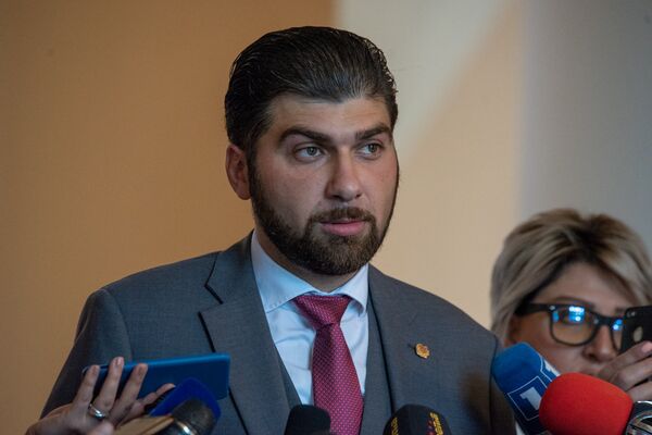 Громкие уголовные дела в Армении: кто оказался под следствием в 2019 году Громкие уголовные дела в Армении: кто оказался под следствием в 2019 году - Sputnik Армения