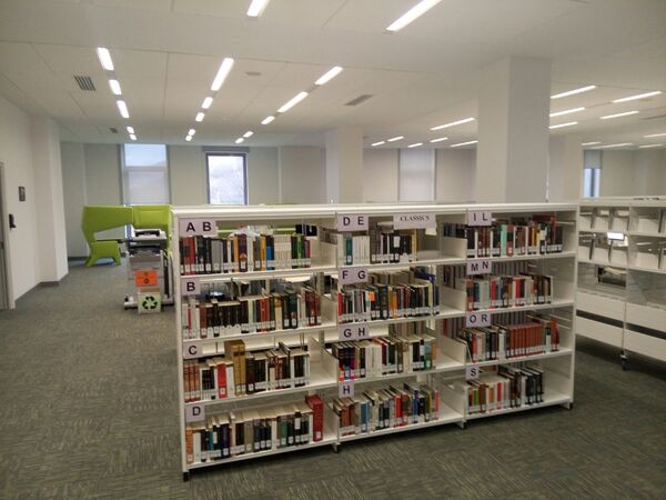 Библиотека Международной школы-пансиона UWC Dilijan College Библиотека Международной школы-пансиона UWC Dilijan College - Sputnik Արմենիա