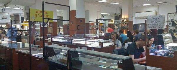 Большой зал торгового центра “Мир золота” - Sputnik Արմենիա