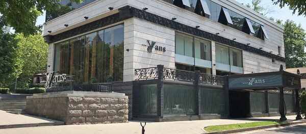 Здание Yans Club-а - Sputnik Армения