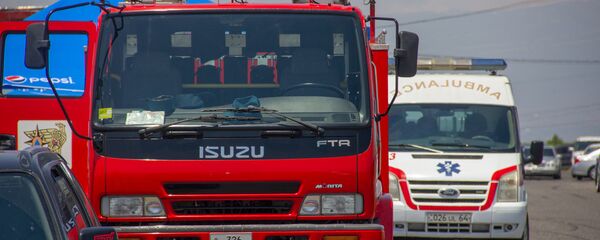 Автомобили пожарной службы и скорой медицинской помощи Автомобили пожарной службы и скорой медицинской помощи - Sputnik Արմենիա