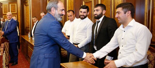 Премьер-министр Армении Никол Пашинян принял предпринимателей из России (25 июня 2018). Еревaн - Sputnik Армения