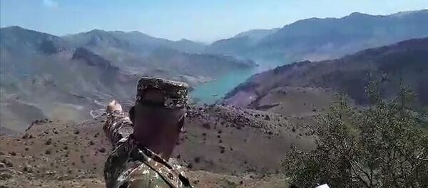 Ինչ տեսք ունեն Նախիջևանի ադրբեջանական դիրքերը հայկական կողմից Ինչ տեսք ունեն Նախիջևանի ադրբեջանական դիրքերը հայկական կողմից - Sputnik Արմենիա