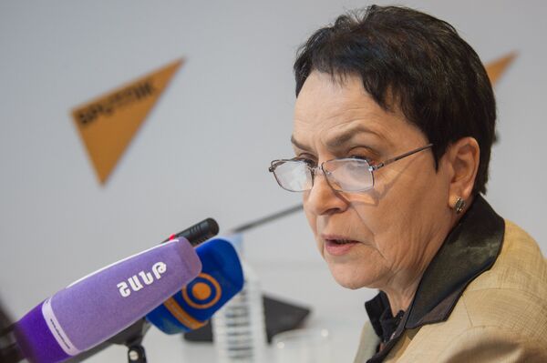 Первый омбудсмен Армении Лариса Алавердян Первый омбудсмен Армении Лариса Алавердян - Sputnik Արմենիա
