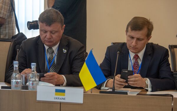 Украинская делегация на 38-ом заседании глав МИД ОЧЭС (27 июня 2018). Еревaн - Sputnik Армения