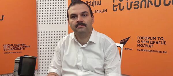 Эксперт по борьбе с коррупцией Марат Атовмян Эксперт по борьбе с коррупцией Марат Атовмян - Sputnik Արմենիա