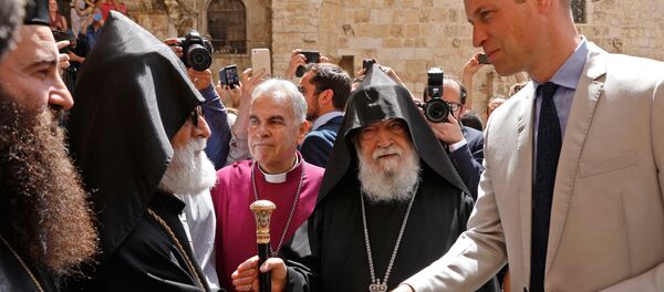 Встреча принца Уильяма с представителями Иерусалимского патриархата ААЦ (28 июня 2018). Иерусалим Встреча принца Уильяма с представителями Иерусалимского патриархата ААЦ (28 июня 2018). Иерусалим - Sputnik Армения