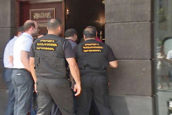 Спецслужбы Армении у компании Дж Л Дж Проект Компани (29 июня 2018). Еревaн - Sputnik Армения