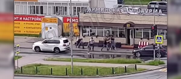 Массовая драка возле шаурмы в Сургуте - Sputnik Армения