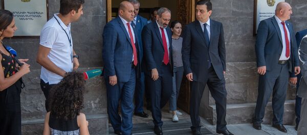 Премьер-министр Никол Пашинян посетил Реабилитационный центр защитника Отечества (1 июля 2018). Еревaн - Sputnik Армения