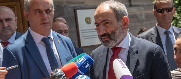 Премьер-министр Никол Пашинян посетил Реабилитационный центр защитника Отечества (1 июля 2018). Еревaн Премьер-министр Никол Пашинян посетил Реабилитационный центр защитника Отечества (1 июля 2018). Еревaн - Sputnik Армения