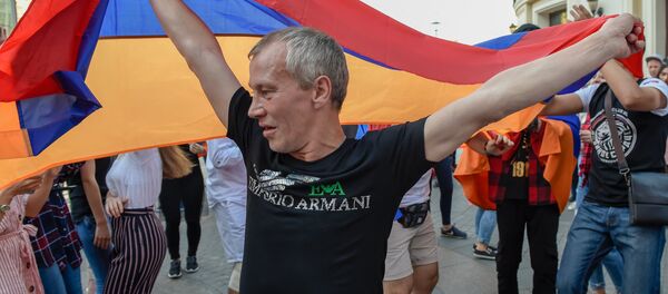 Армянский патриотический вечер на Никольской улице (2 июля 2018). Москвa - Sputnik Армения