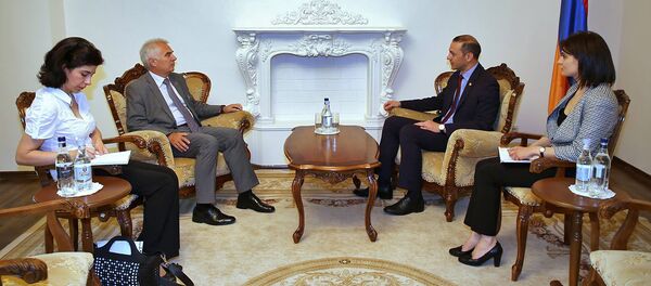 Секретарь СБ Армении Армен Григорян принял главу делегации ЕС Петра Свитальски (4 июля 2018). Еревaн - Sputnik Армения