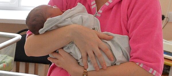 Мать с младенцем - Sputnik Արմենիա