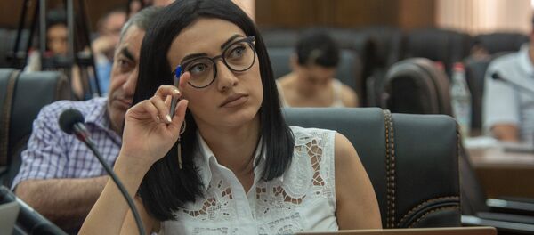 Арпине Ованисян во время обсуждения по избирательному кодексу в Парламенте (5 июля 2018). Еревaн - Sputnik Армения