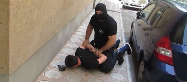 Оружие и очень много наркотиков: СНБ Армении показало видео обысков в доме племянника Сержа Саргсяна - Sputnik Армения