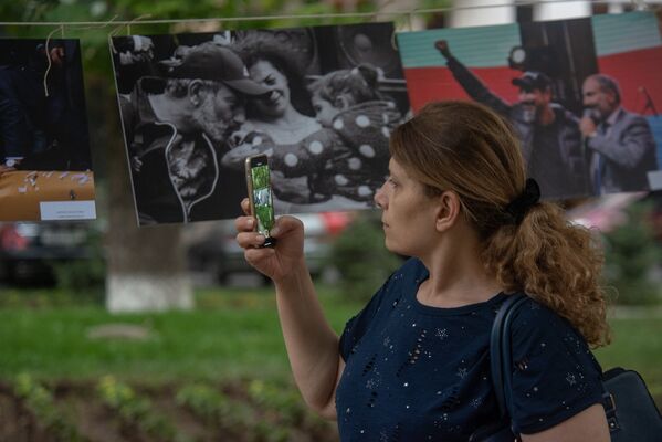 «Հեղափոխության դեմքերն ու դեպքերը». ցուցահանդես (5 հուլիսի 2018թ.). Երևան - Sputnik Արմենիա