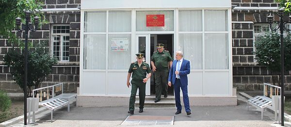 Посол России в Армении Сергей Копыркин посетил 102-ю базу (5 июля 2018). Гюмри - Sputnik Армения