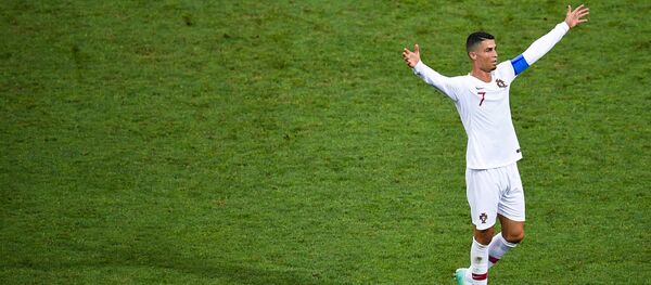 Криштиану Роналду в матче 1/8 финала чемпионата мира по футболу между сборными Уругвая и Португалии (30 июня 2018). Сочи - Sputnik Армения