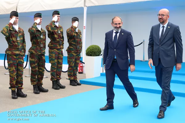 Премьер-министры Армении и Бельгии Никол Пашинян и Шарль Мишель перед ужином стран-партнеров НАТО (11 июля 2018). Брюссель