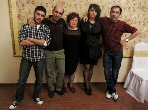 Пришлось выбросить новорожденного из окна - история выжившей Анаит Галаджян - Sputnik Армения