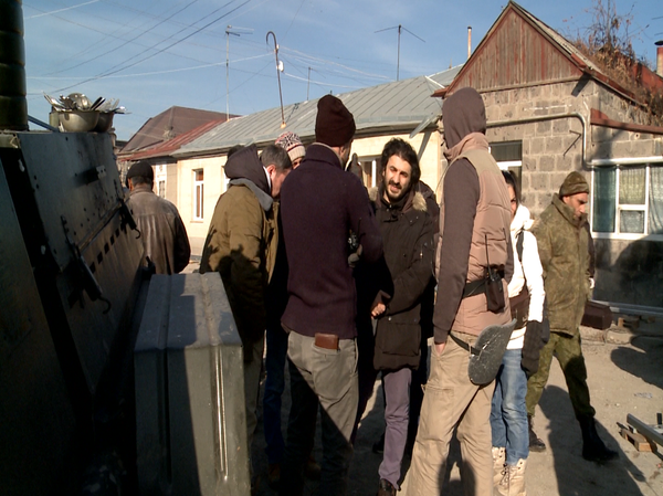 Съемки фильма Сарика Андреасяна История одного землетрясения в Гюмри Съемки фильма Сарика Андреасяна История одного землетрясения в Гюмри - Sputnik Արմենիա