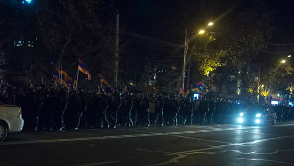 Оппозиция потребовала аннулировать еще не подведенные итоги референдума - Sputnik Армения